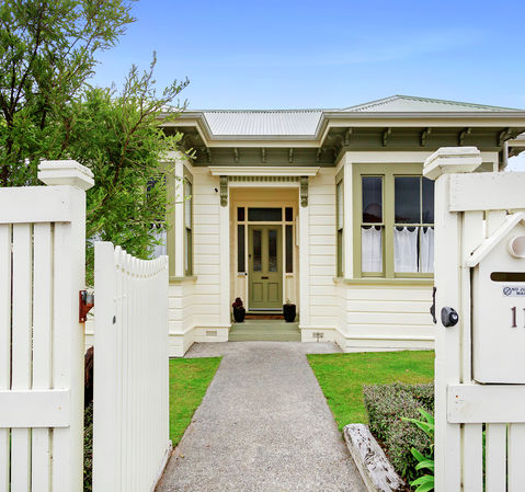 11 Campbell Street, Karori - 5 Bed House - Sale by Tender