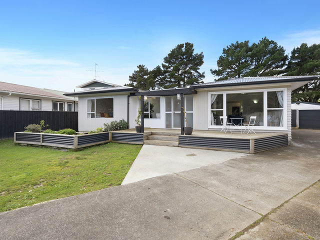 14 Wetherby Grove Wainuiomata