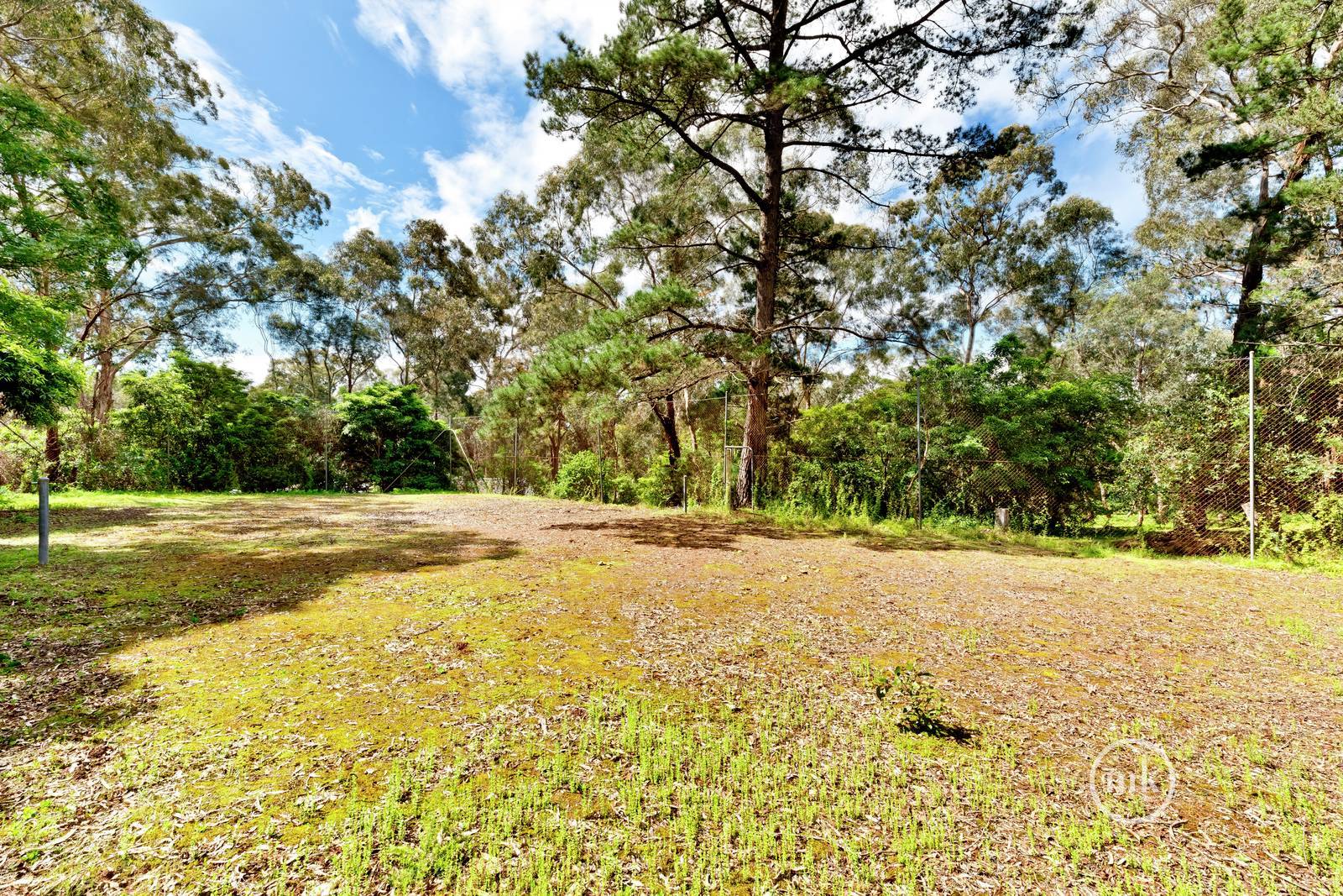 44 Kent Hughes Road, Eltham