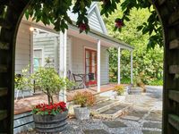 photo property thumbnail