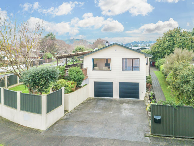 10 Turon Crescent Totara Park