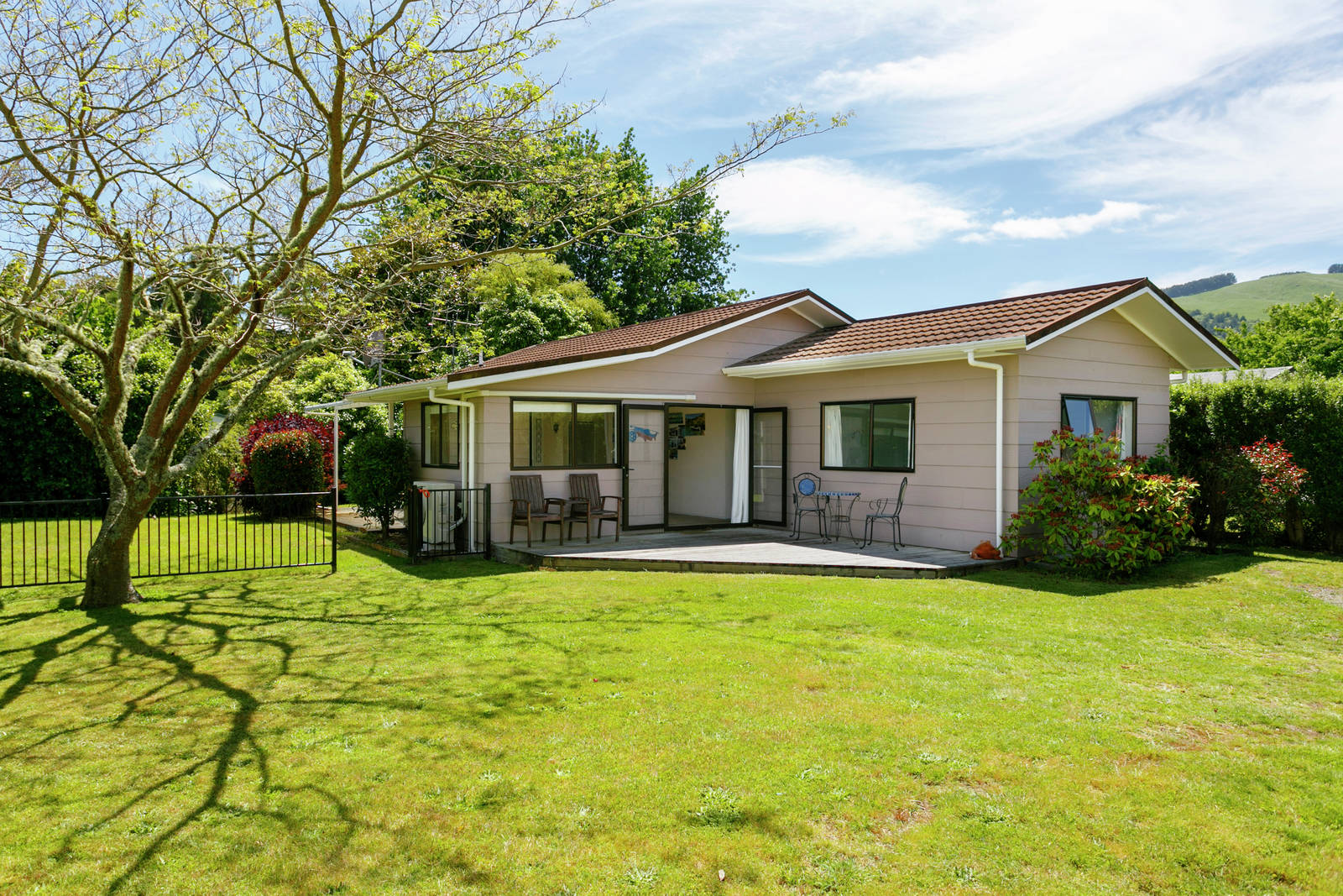 18 Irwin Place, Kinloch, Taupo 2 Bed House Private Sale