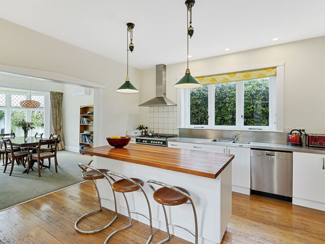 66 Woburn Road Woburn