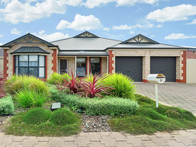 5 Dunbarton Street Windsor Gardens