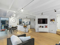 photo property thumbnail