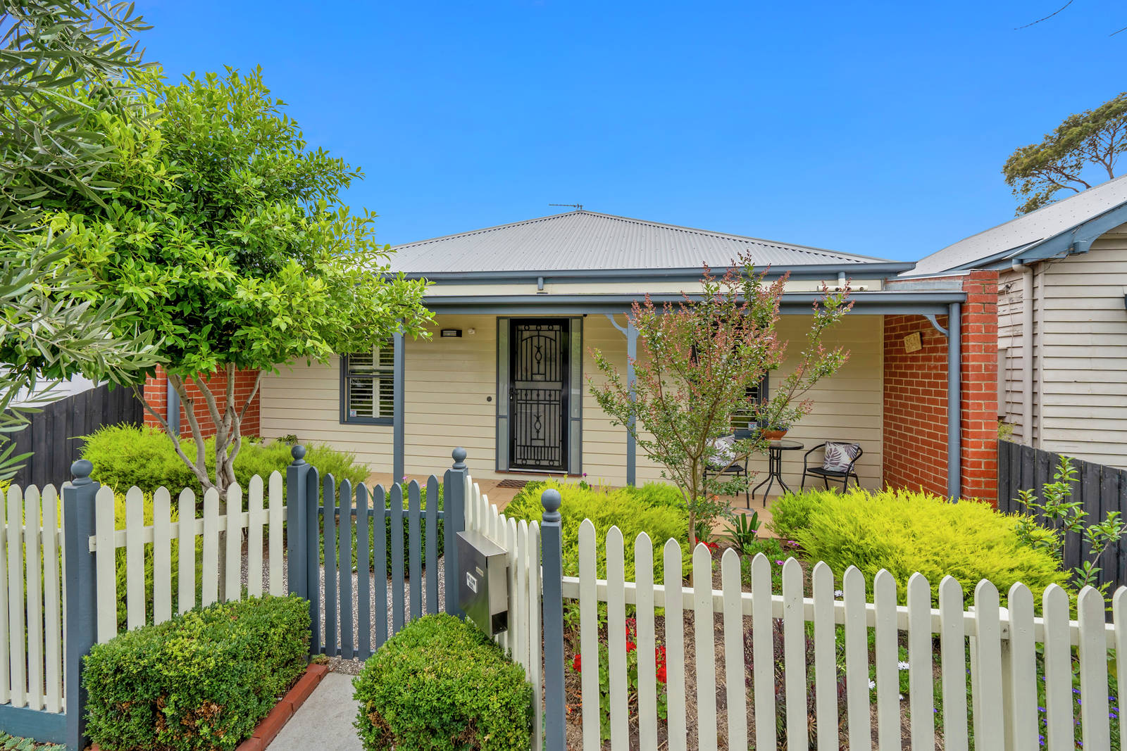 27 Grey Street, East Geelong - 3 Bed House - Auction