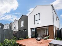 photo property thumbnail