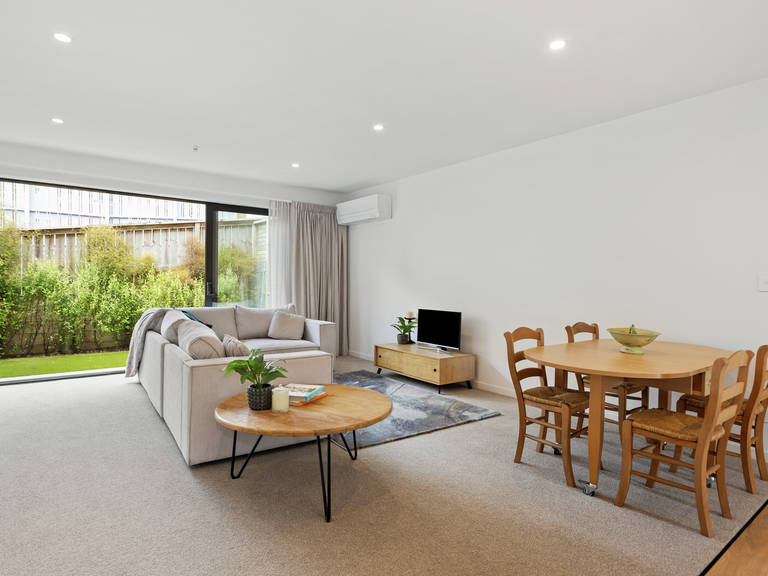 10/50 Friend Street Karori