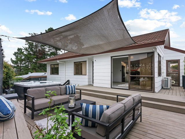 15A Coubray Place Botany Downs