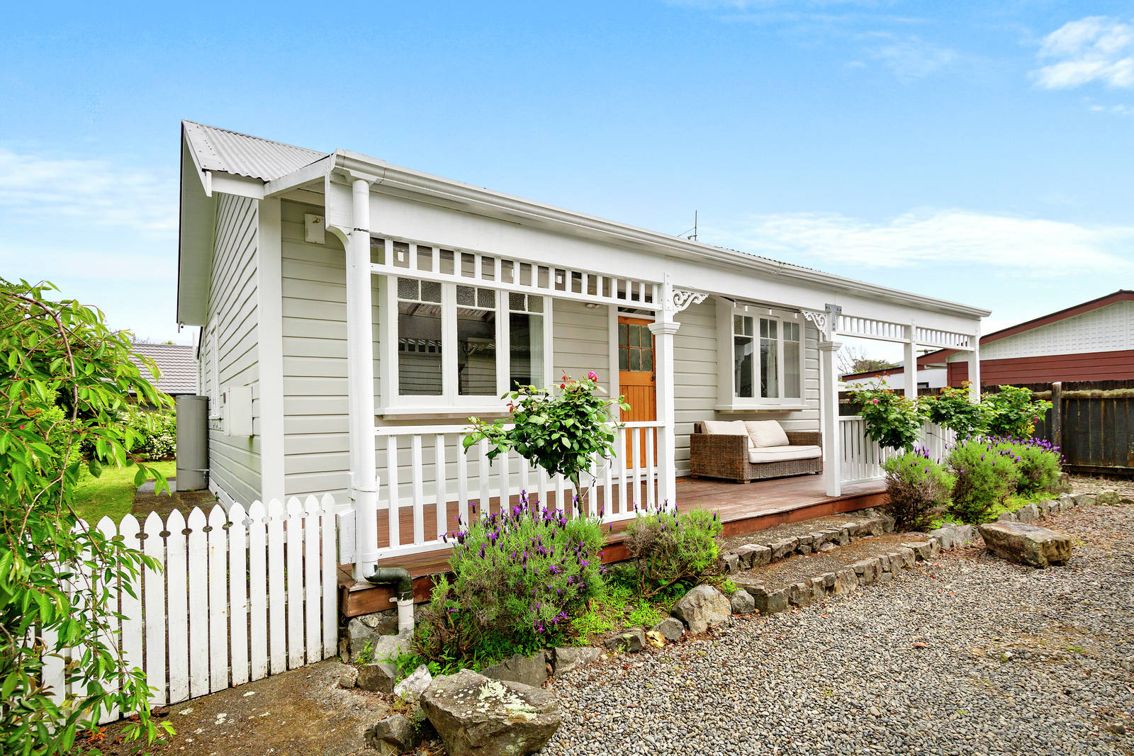 15 Waldie Grove, Avalon