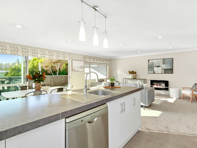 15 Speldhurst Grove Stokes Valley