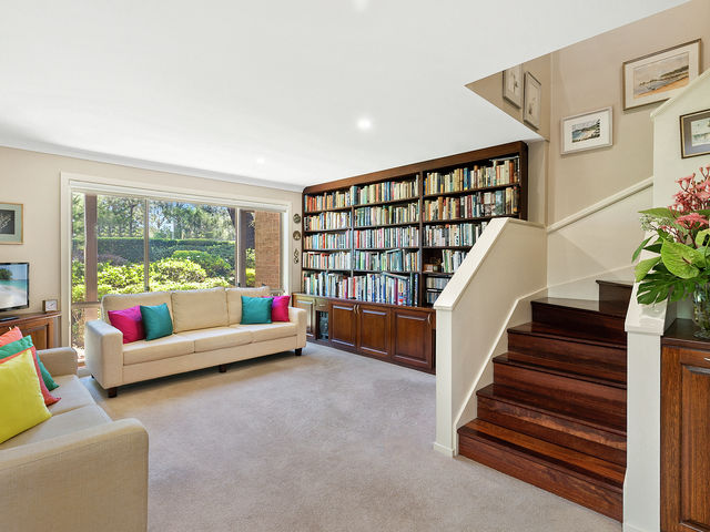 8/4 -10 Golf Avenue Mona Vale