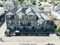 photo property thumbnail