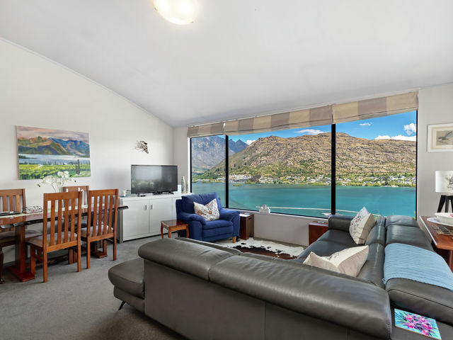 1/64 Marina Drive Queenstown