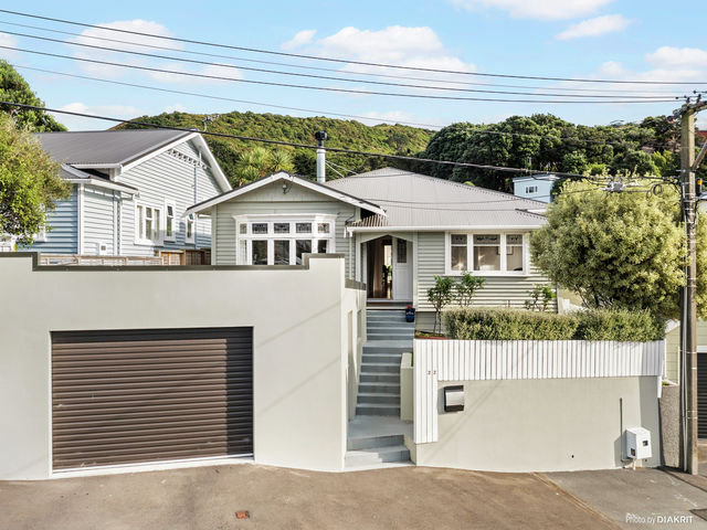 22 Eden Street Island Bay