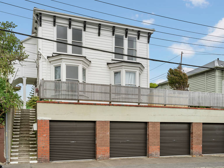 31B Hall Street Newtown