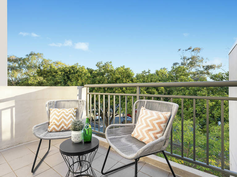 3/2 Victoria Street Botany