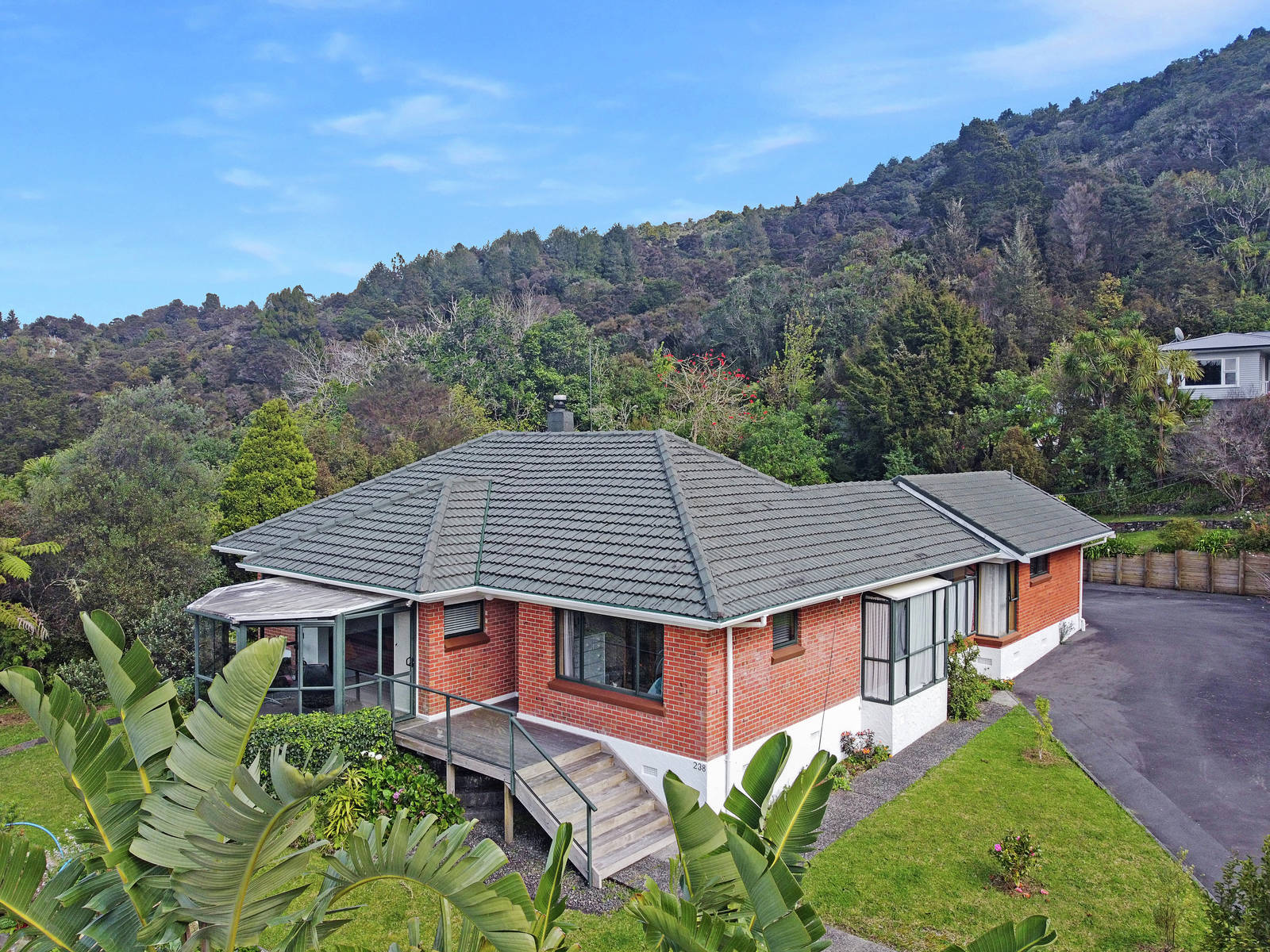 238 Western Hills Drive, Avenues