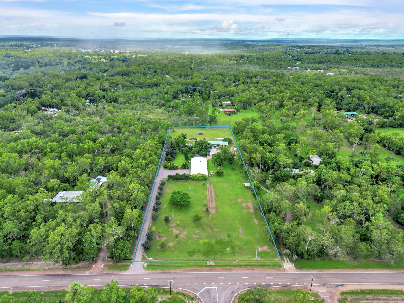 50 Pioneer Drive, Humpty Doo 6 Bed House For Sale