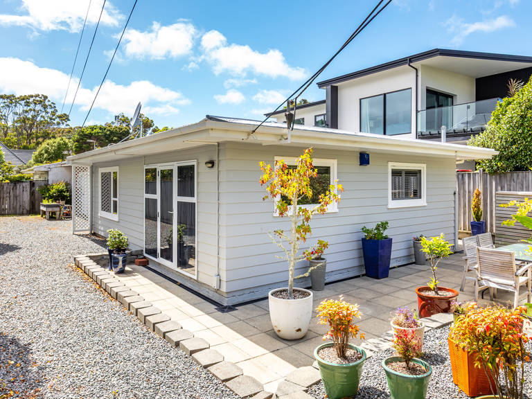 1/78 Standen Street Karori