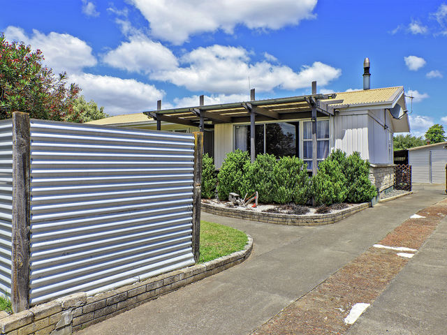 13 Scarborough Road Flaxmere