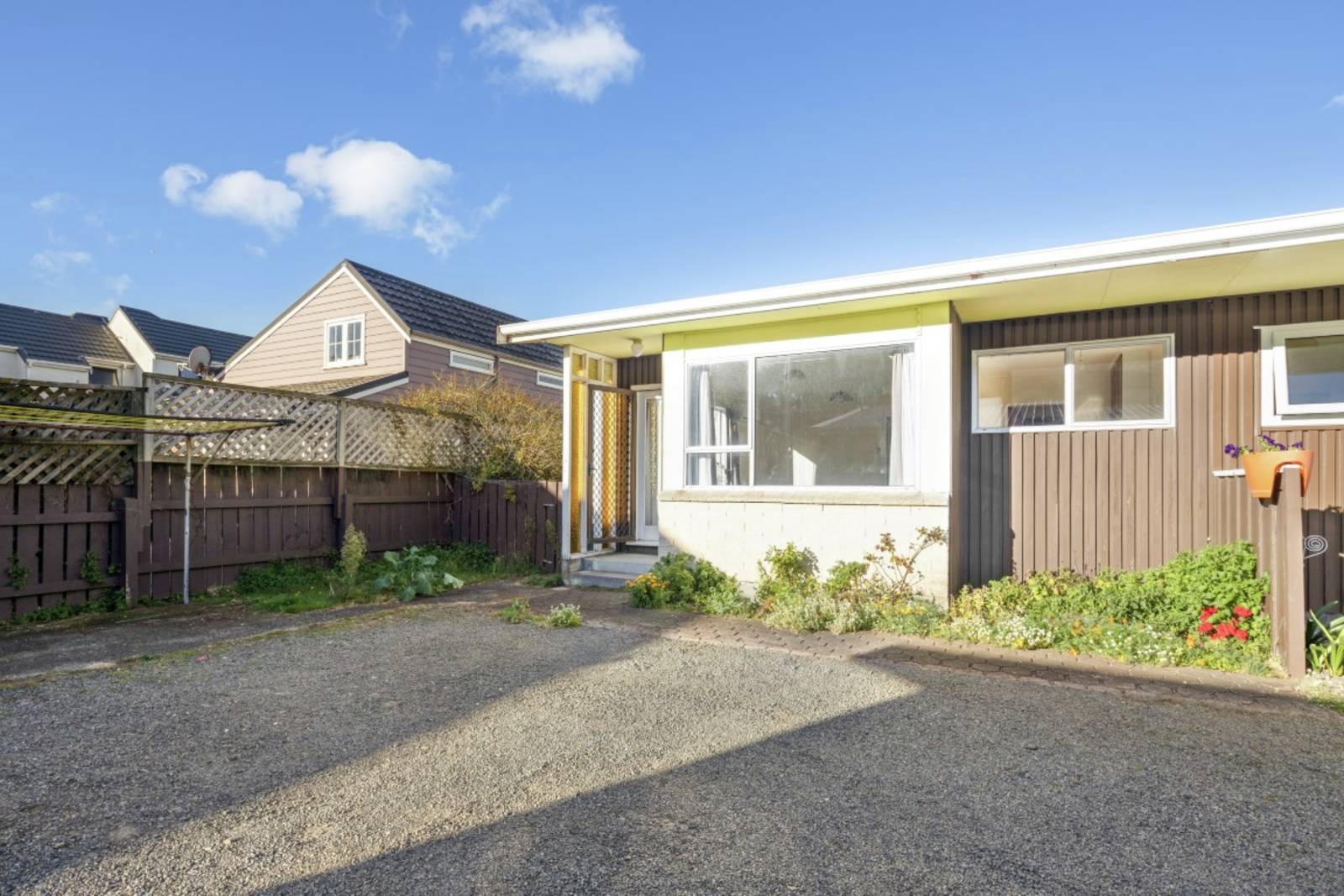 9/171 Queens Drive, Lyall Bay - 2 Bed Unit - Sale by Tender