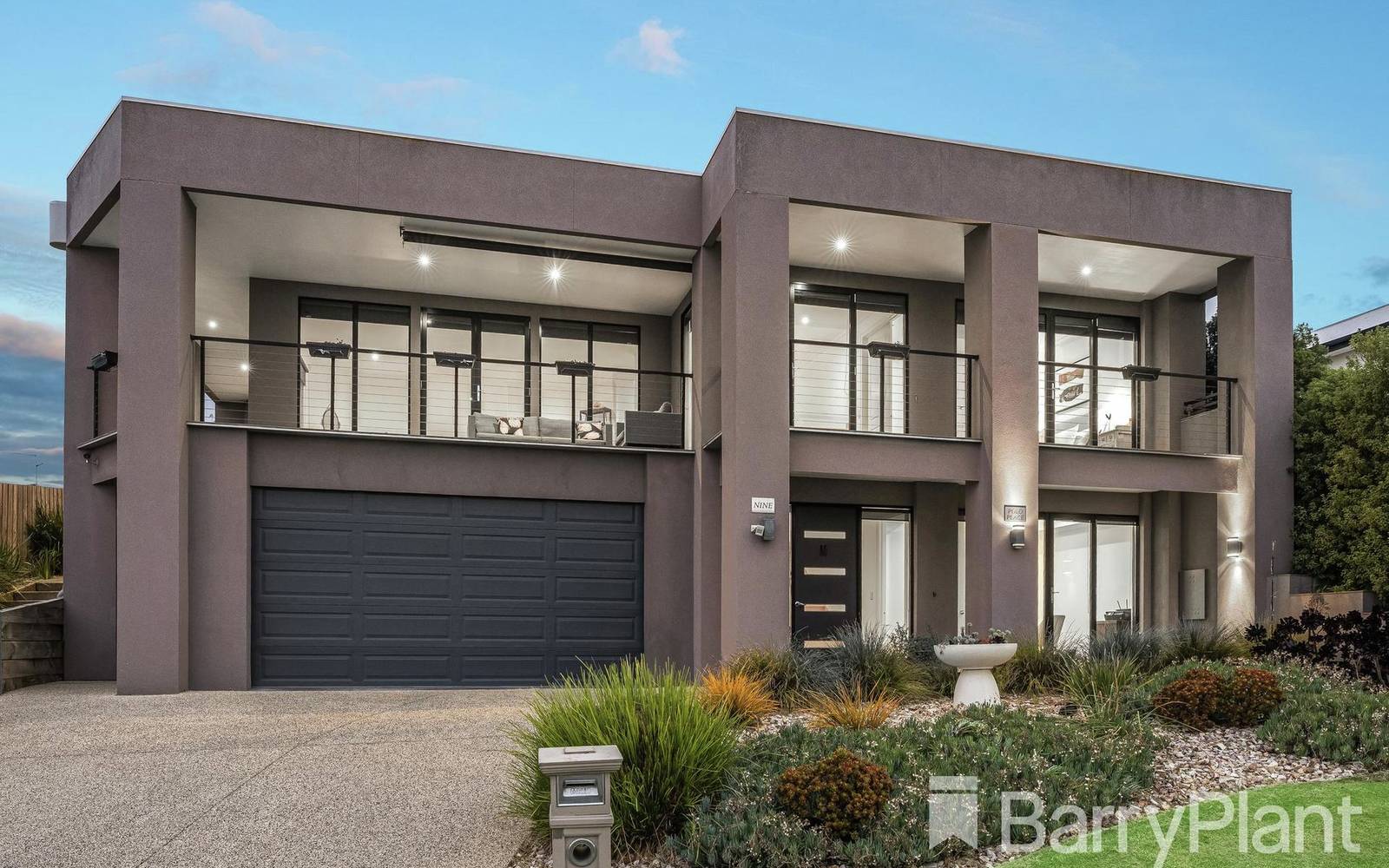 4 polo place highton