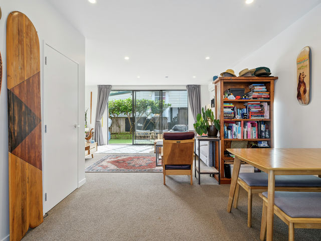 5/74 Derwent Street Island Bay