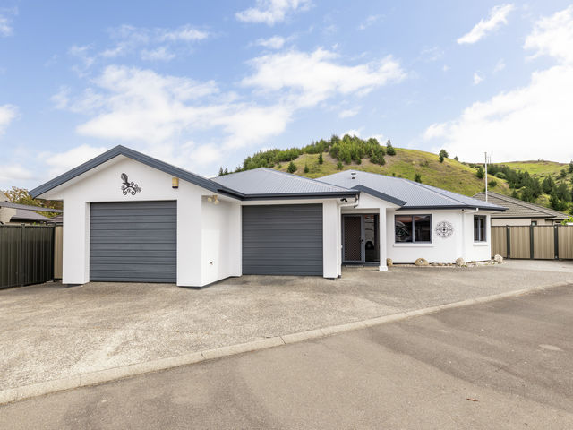 3 Merlot Drive Greenmeadows