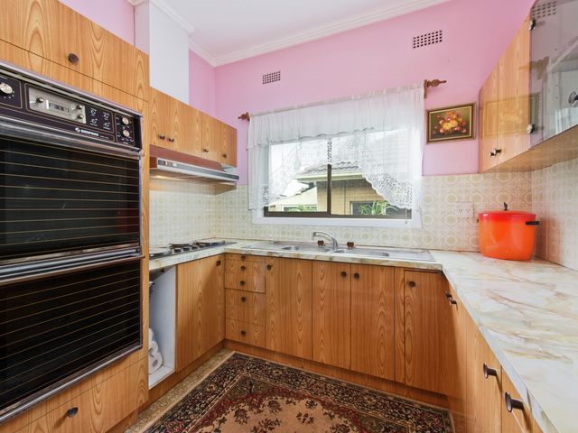 1123 Centre Road Oakleigh South