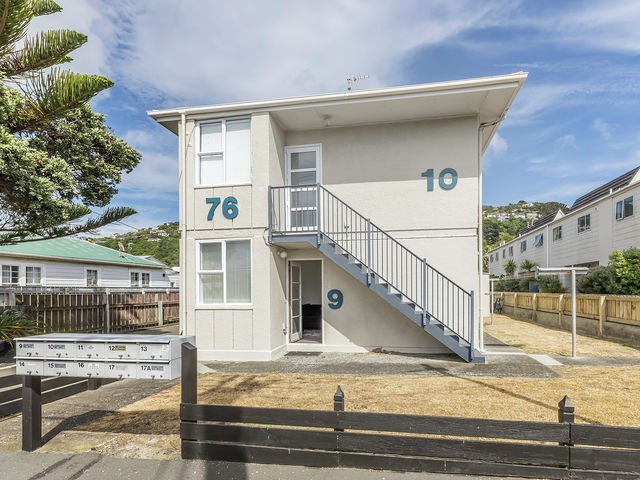 9/76 Freyberg Street Lyall Bay