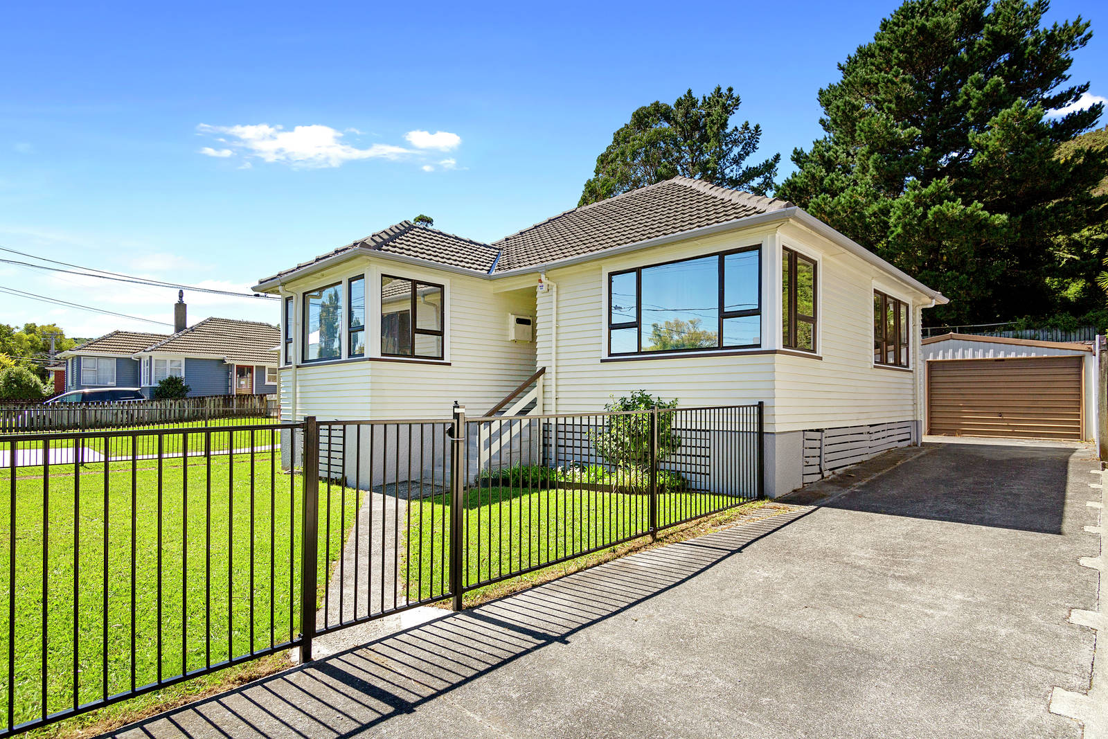 202 Waddington Drive, Naenae