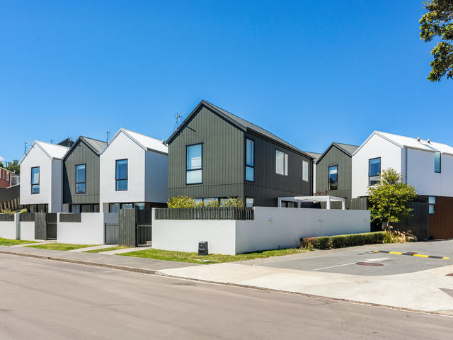 2/6 Oswald Crescent Paparangi