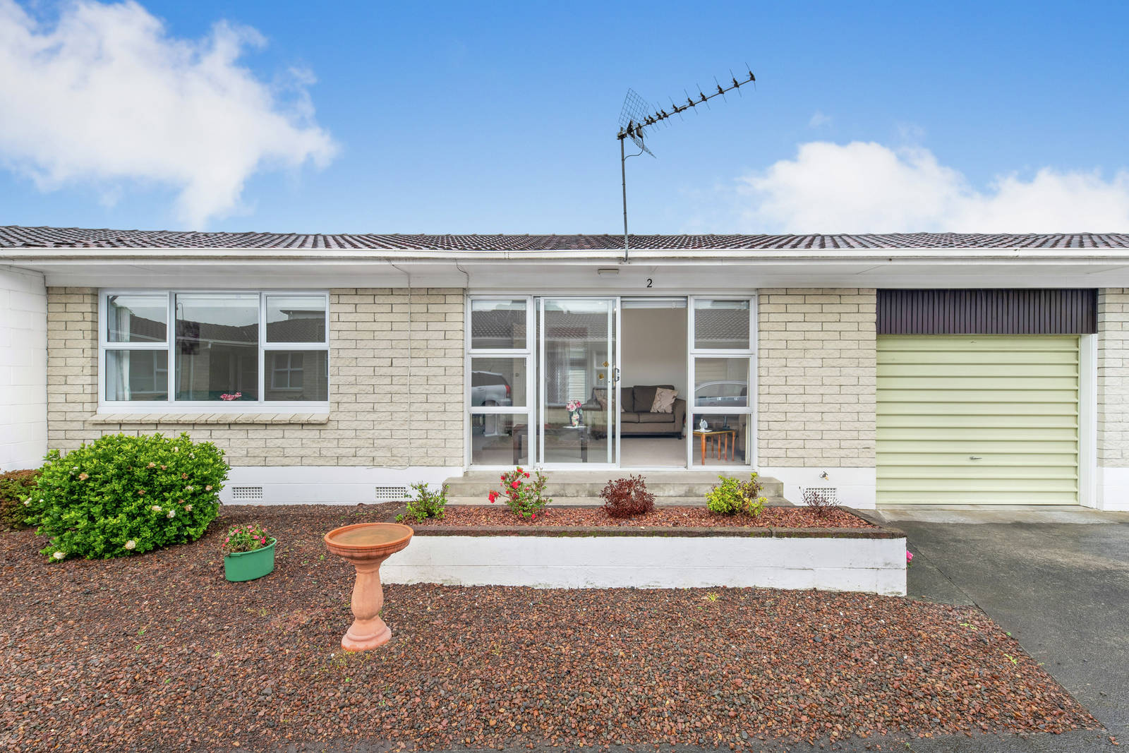 2/52 Wallace Road, Papatoetoe 2 Bed House Sale By Deadline