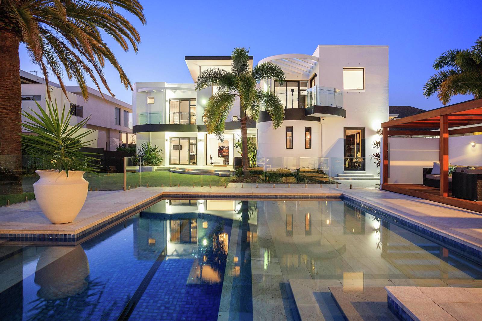 131135 Monaco Street, Broadbeach Waters 5 Bed House For Sale