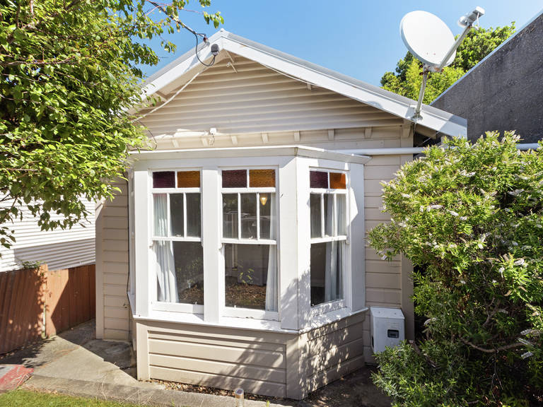 7 Carrington Street Mount Cook