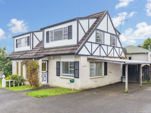 1/9 John Street  Trentham