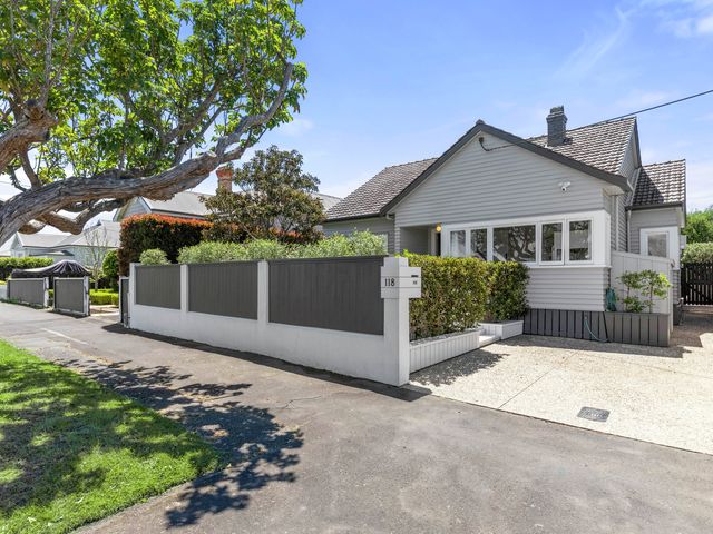1/118 Victoria Road Devonport