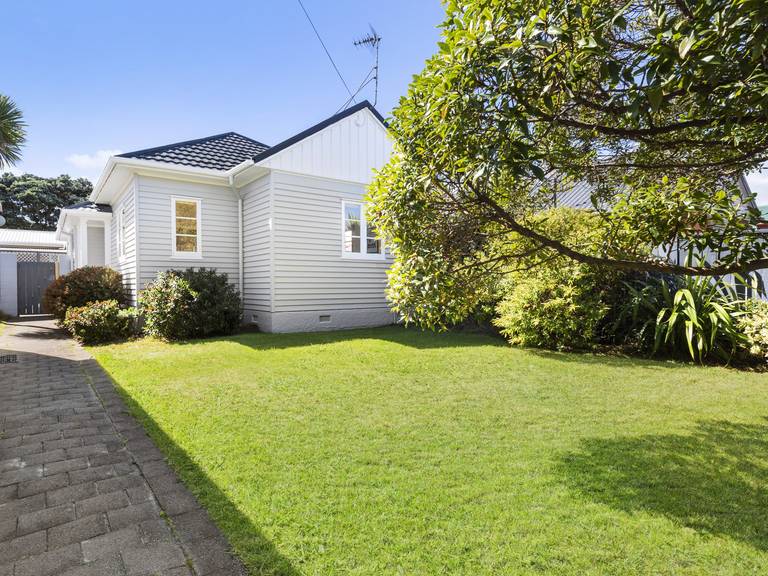 14 Wayside Miramar