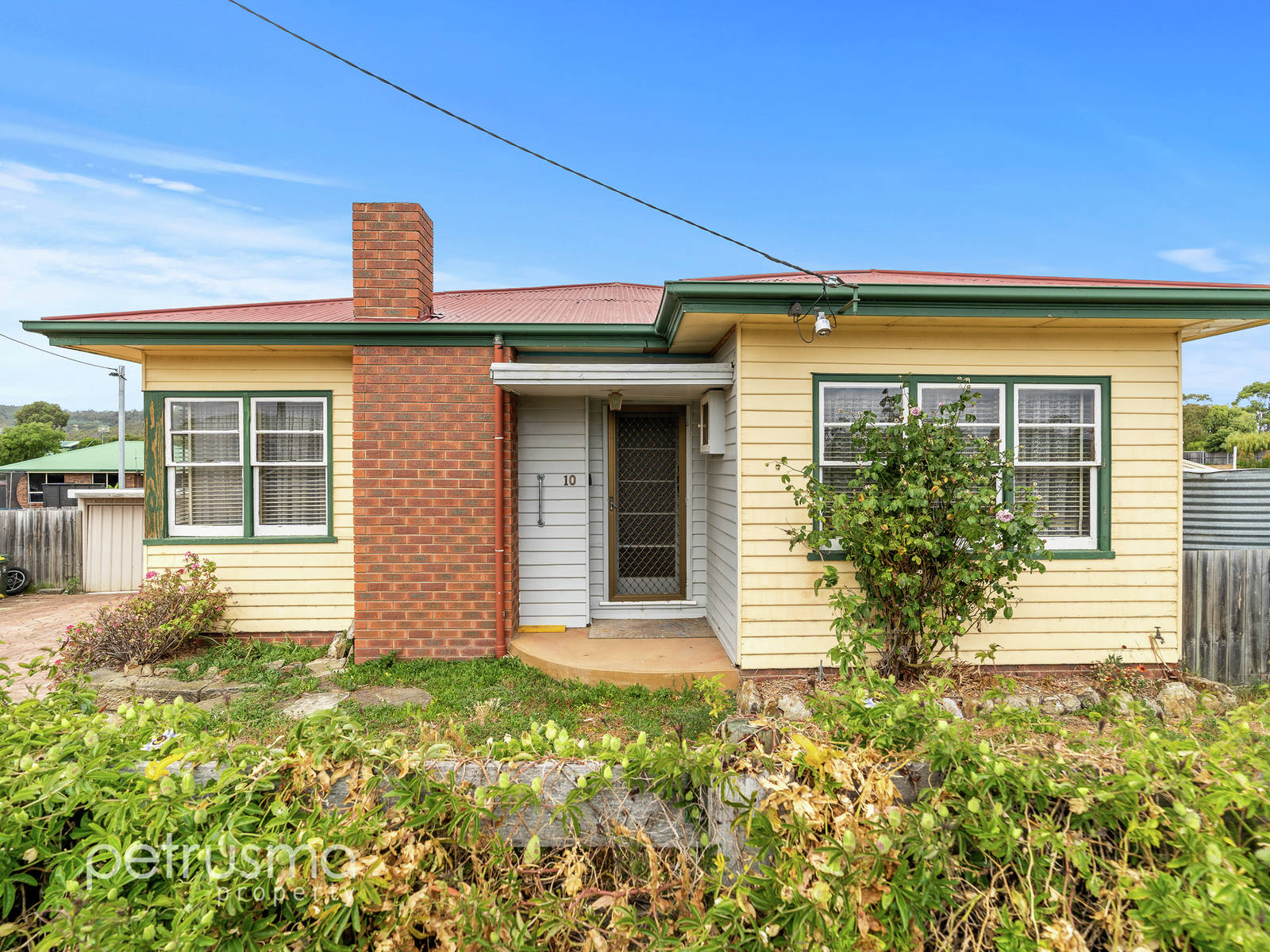 10 Carlton Beach Road, Dodges Ferry 3 Bed House For Sale