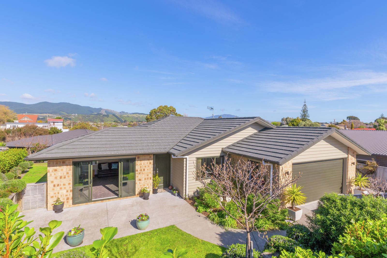 6 Simpson Crescent, Raumati Beach 3 Bed Lot Sale by Tender