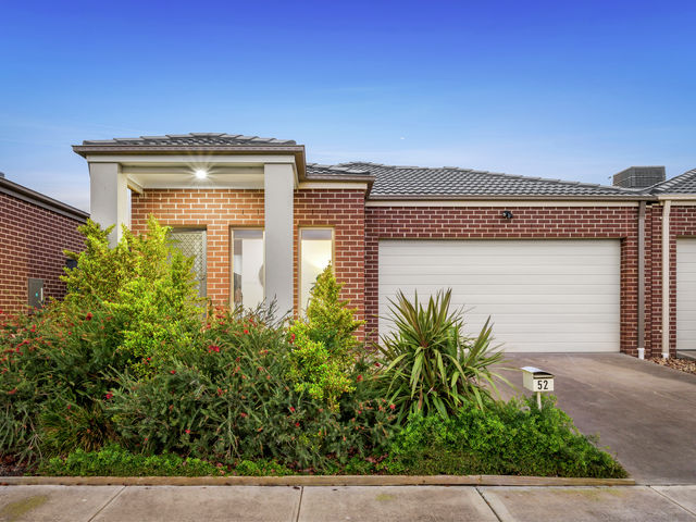 52 Adoquin Street Doreen