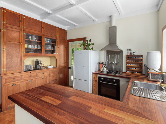 77 Worsp Road Pipiwai