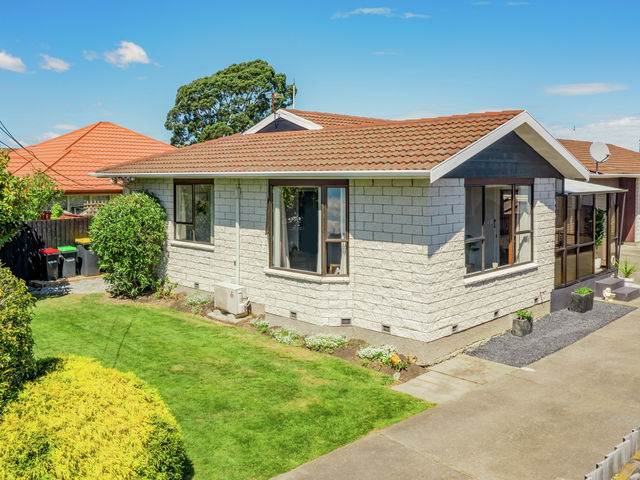 1/135 Sawyers Arms Road Northcote