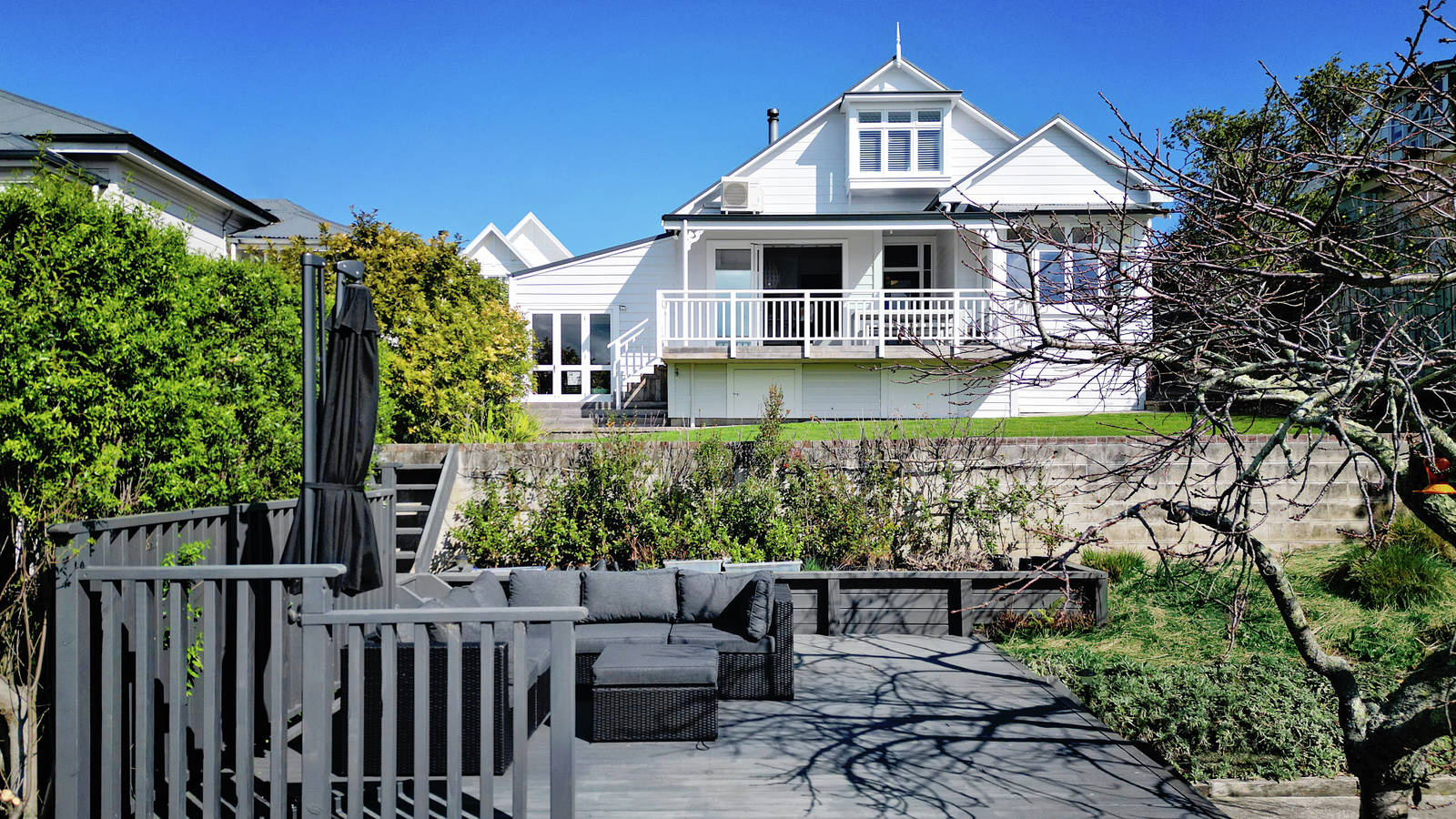 13 Lincoln Road, Bluff Hill, Napier 3 Bed House Tender