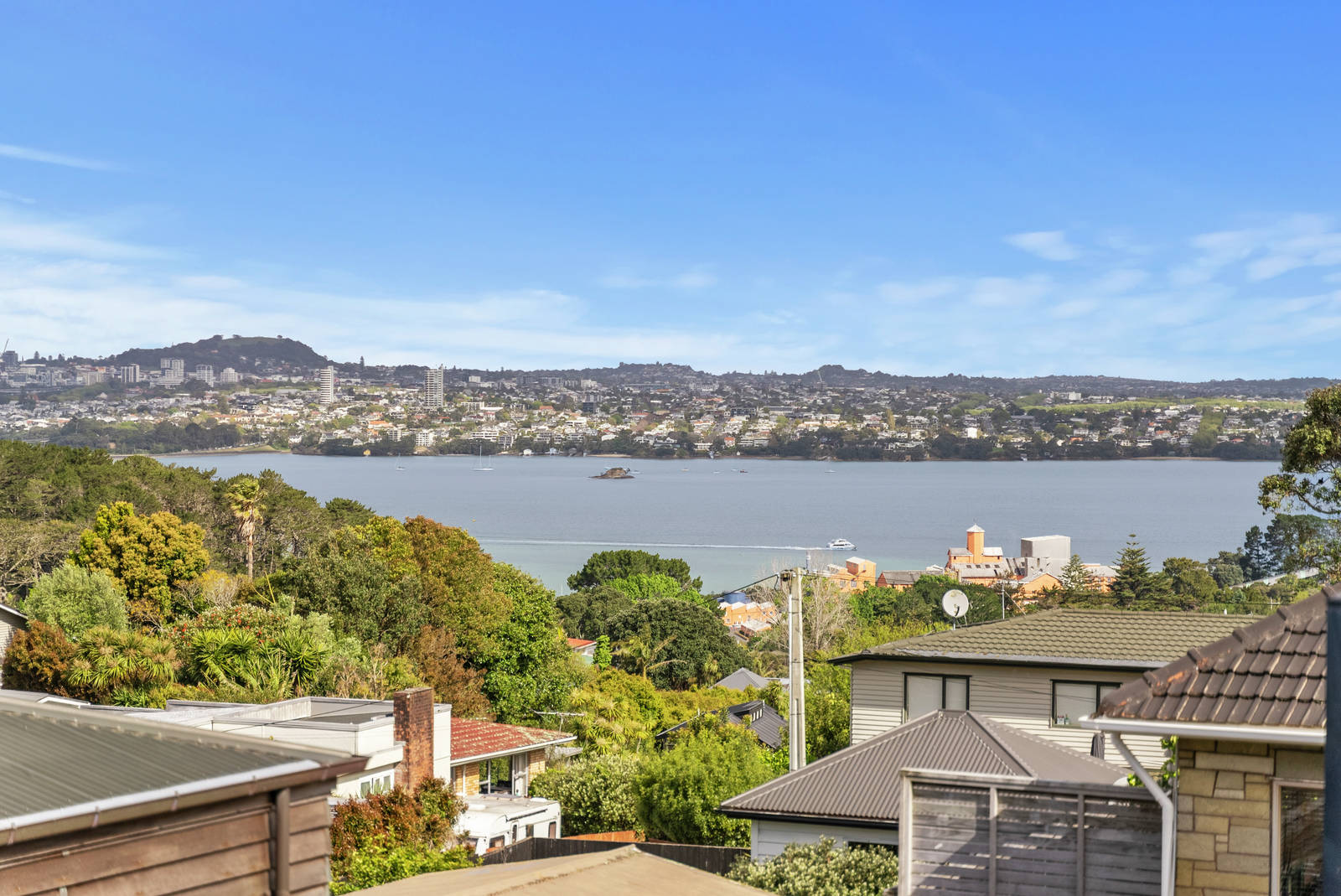 3/2 Colonial Road, Birkenhead 4 Bed Townhouse For Sale