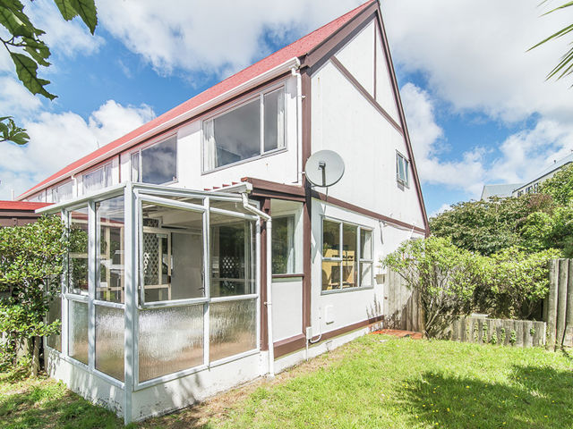 29 Hollydale Grove Churton Park