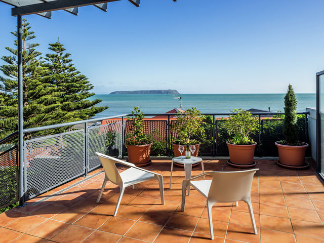 12 Sunset Parade Plimmerton
