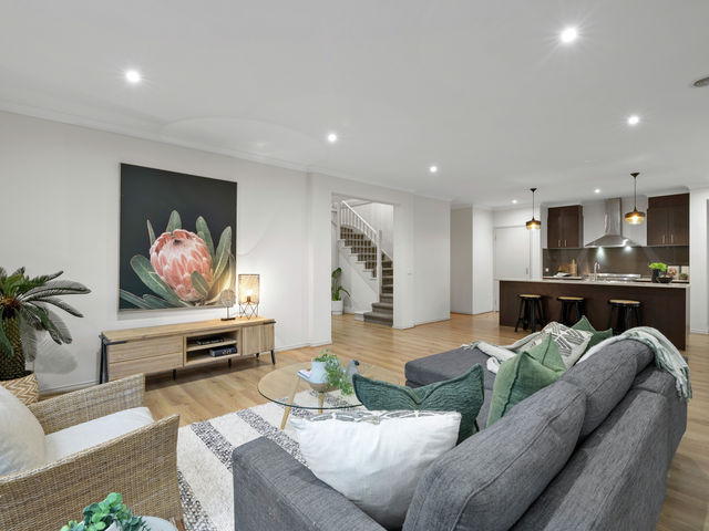 23 Elmsford Crescent Cranbourne West