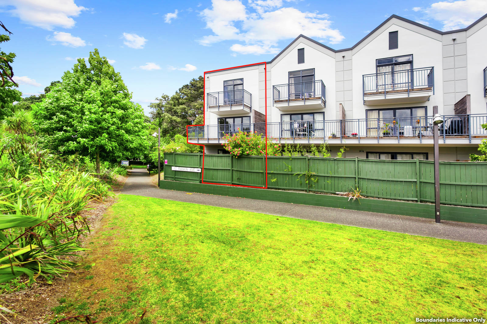 13 / 6 Ambrico Place, New Lynn 3 Bed House Expression of Interest